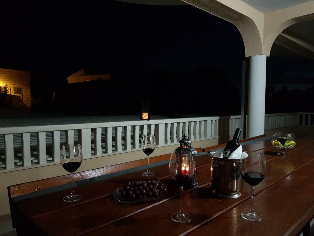Villa Ana Maria Kamen Luaran gambar